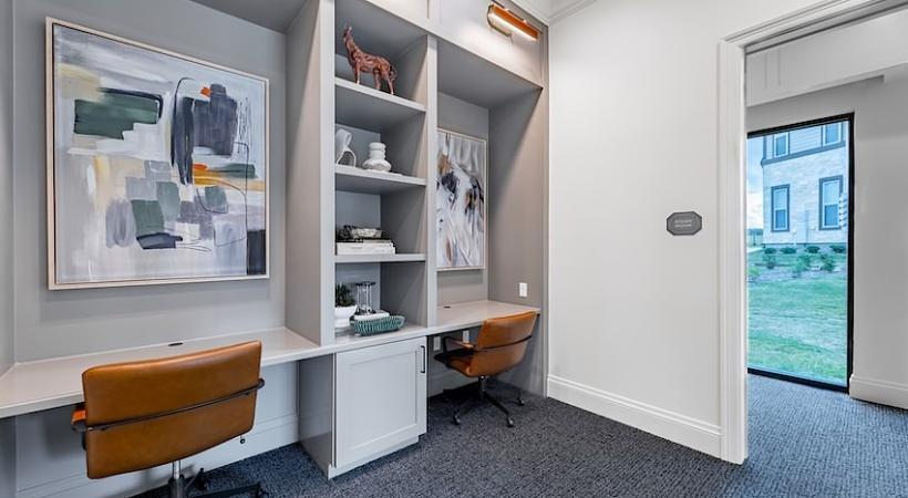 Building Photo - 2425 Central Expy