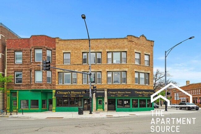 Building Photo - 3424 N Sheffield Ave