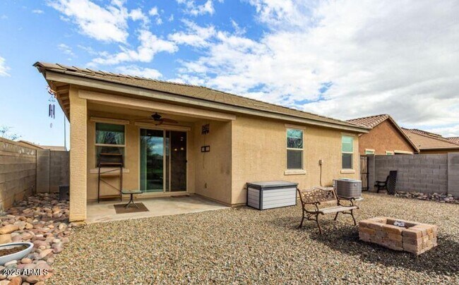 Building Photo - 41007 W Portis Dr