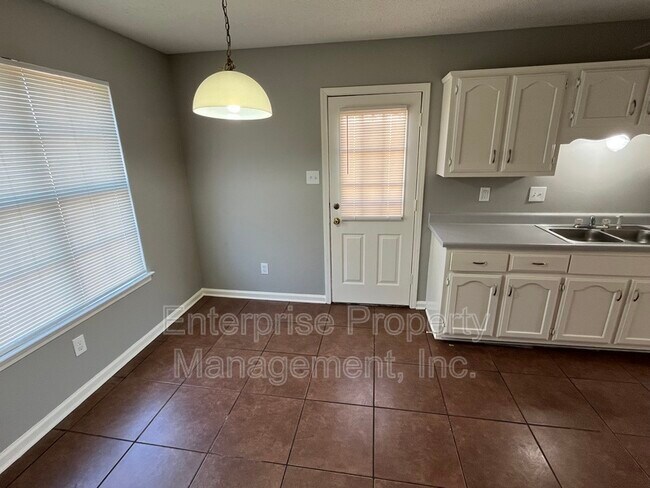 Building Photo - 6404 Ragan Farm Dr