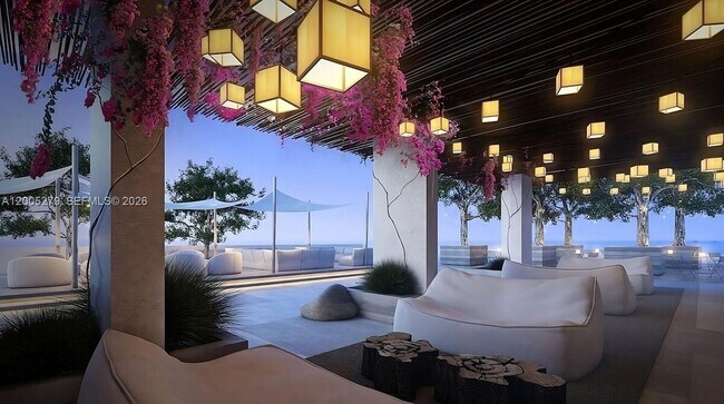 Building Photo - 2301 Collins Ave