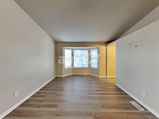 Building Photo - 2848 W 2125 S