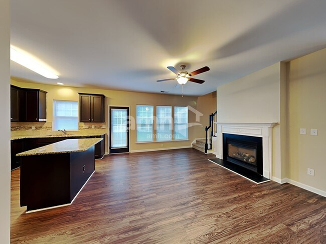 Building Photo - 1507 Bitter Creek Drive