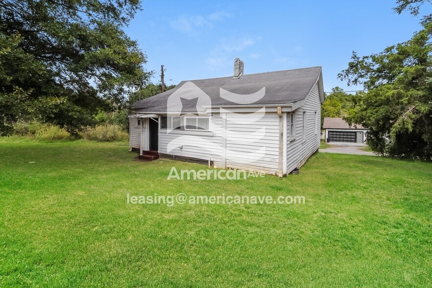 Building Photo - 1116 Old Bessie Rd