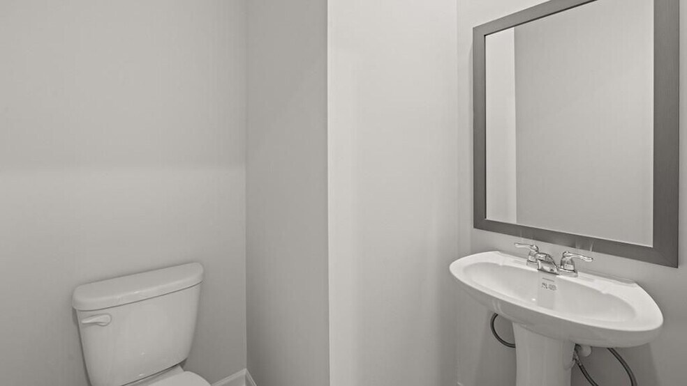 Building Photo - 94 Hughes Pl Dr