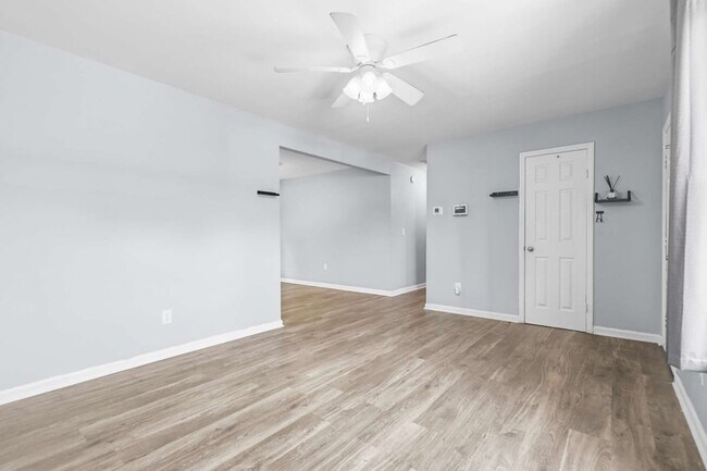 Building Photo - 4421 Jenwood St