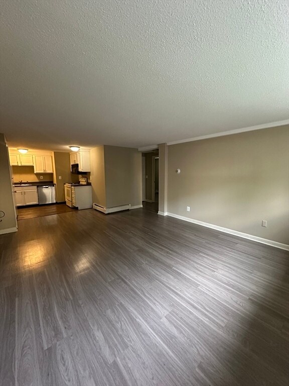 Building Photo - 375 Harvard St