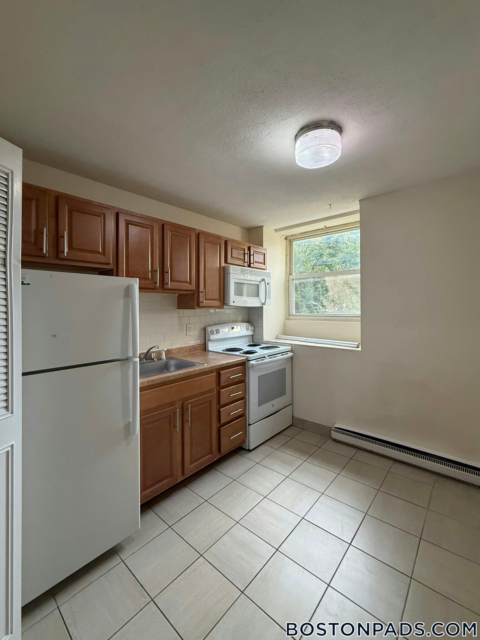 Building Photo - 10 Armington St