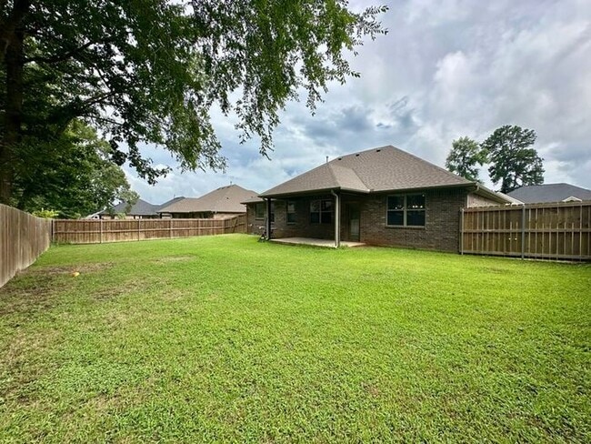 Building Photo - Almost Ready! Gorgeous 3 Bedroom 2 Bath in Nolan Farms Community in Winona!