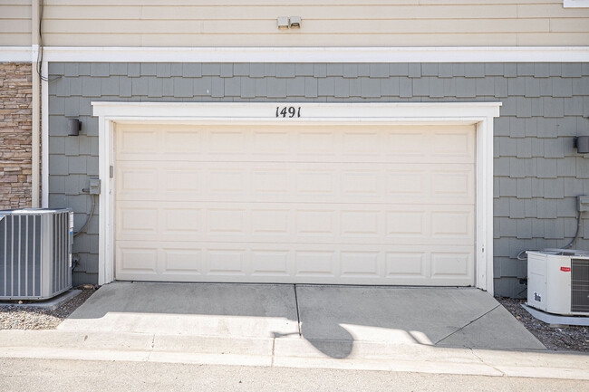 Building Photo - 1491 Red Peak Dr