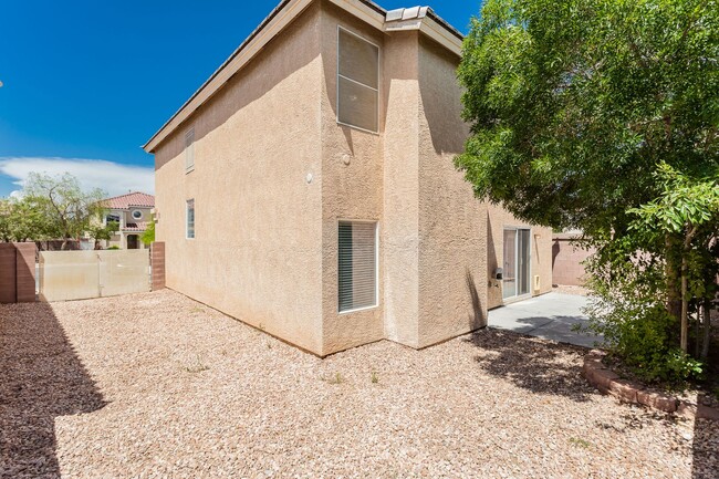 Building Photo - Beautiful Remodeled 3 Bed Home in the SW