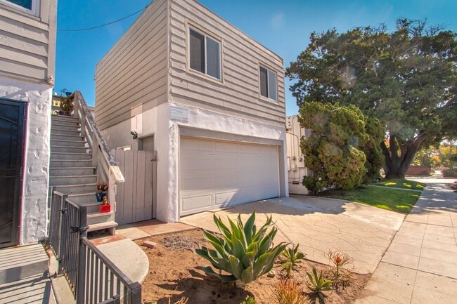 Building Photo - 4211-4219 Jewell