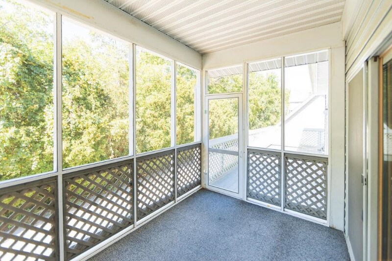 Building Photo - 1346 S College Mall Rd