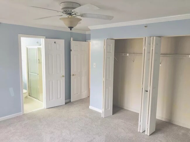 Building Photo - 201 Star Pointe Ct