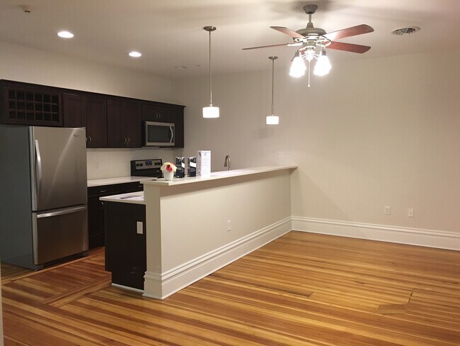 Building Photo - Troy Properties