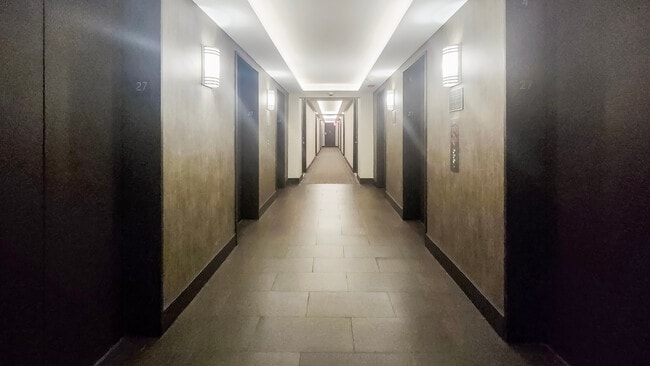 Building Photo - 535 N Michigan Ave