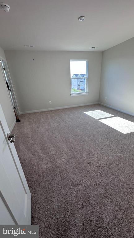 Building Photo - 62 Trotting Rd