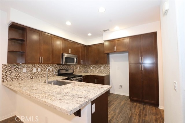 Building Photo - 163 E Commercial St