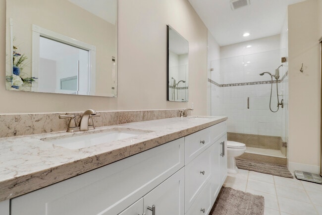 Building Photo - 6 Oakleaf Ct