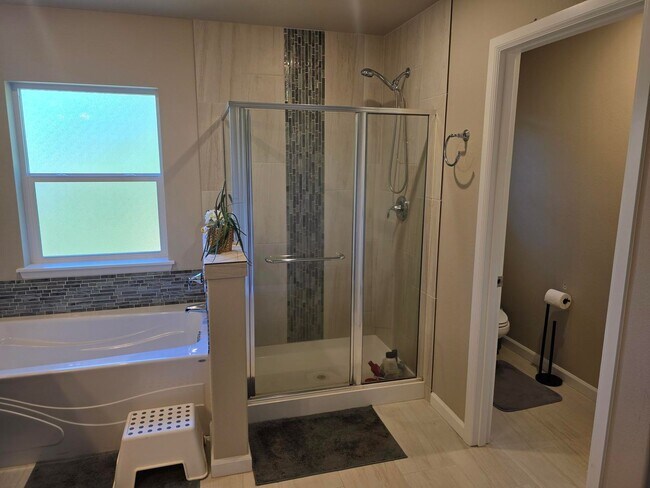 Building Photo - Gig Harbor McCormick Creek Phase 2 - 4 bedroom 3 bathroom 2831 sq ft well maintained home! Avail ...