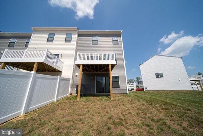 Building Photo - 442 Whirl Ln