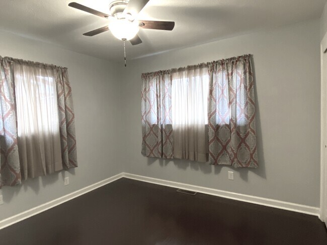 Bed 2 - 20 Mesa Rd