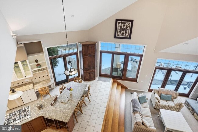 Building Photo - 244 Mathers Rd