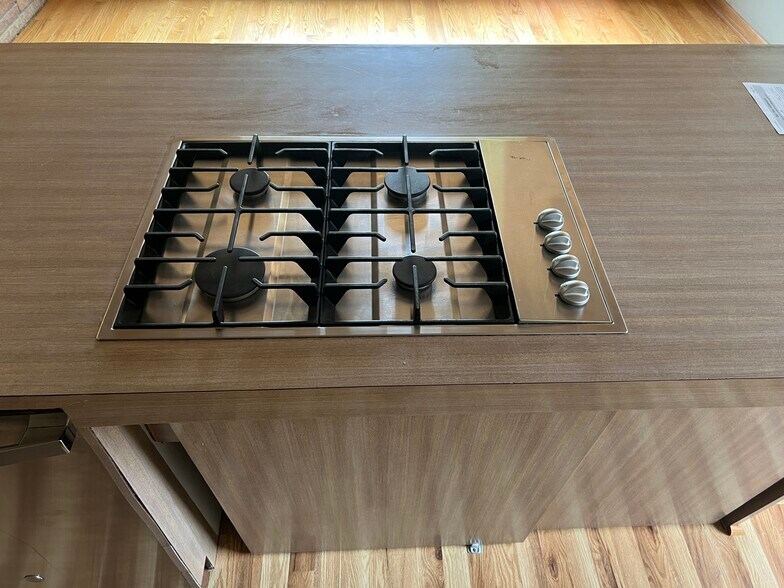 Kitchen - 3455 E Lunham Ave
