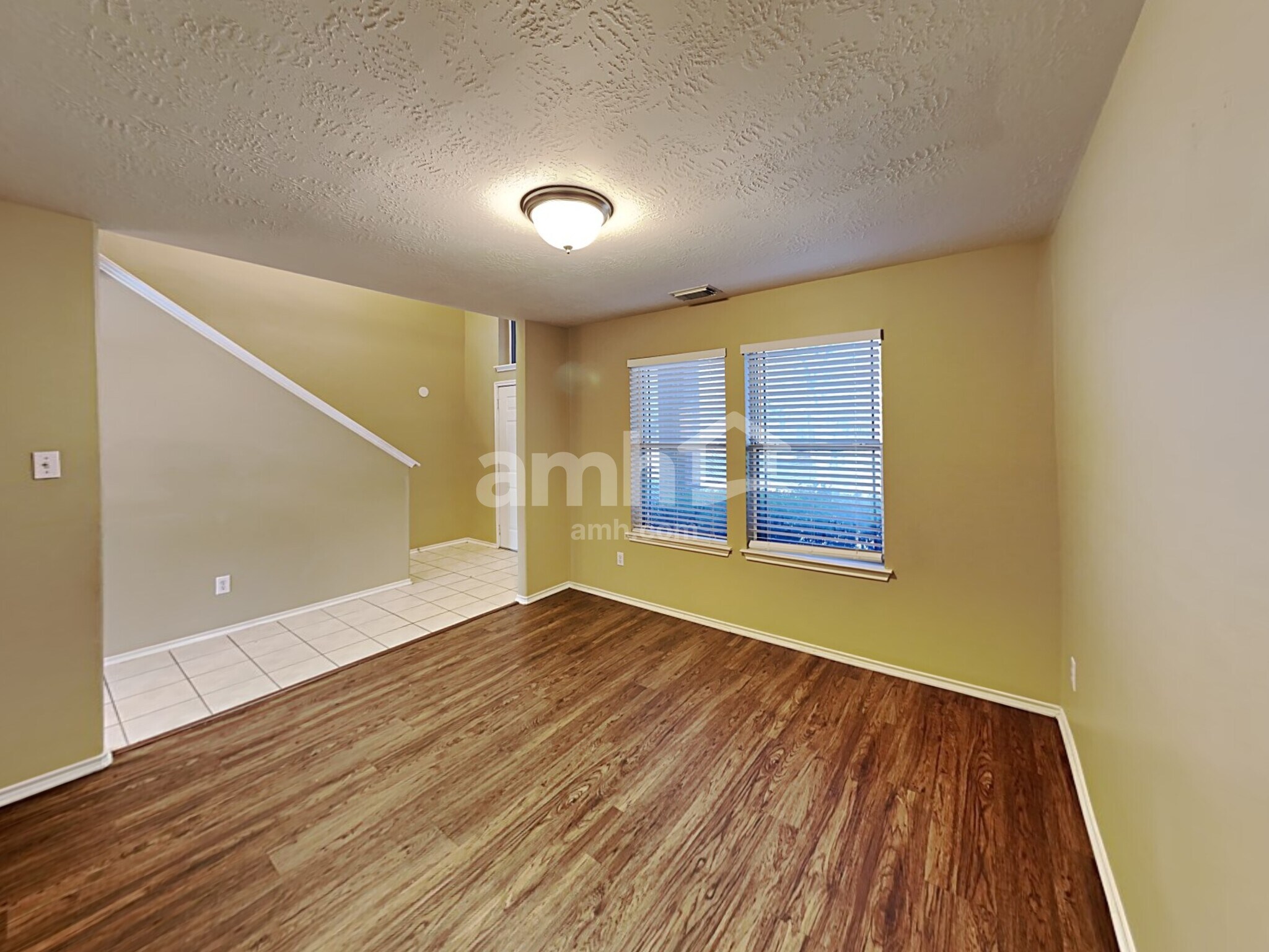 Building Photo - 5446 Aloe Ave