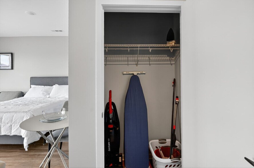 Building Photo - 229 S Grant St