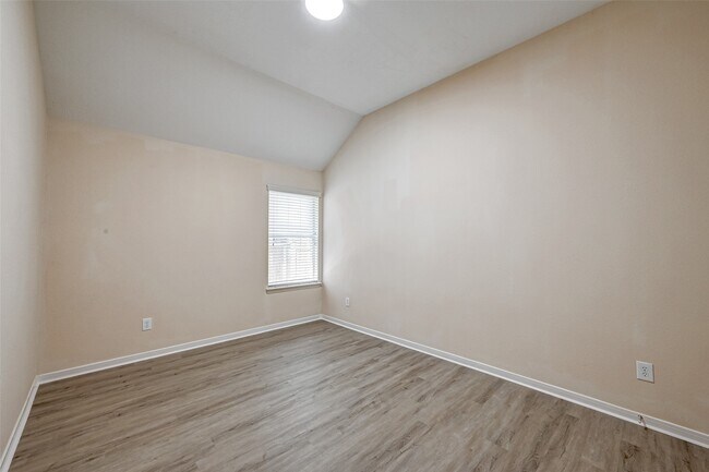 Building Photo - 6923 Grants Hollow Ln