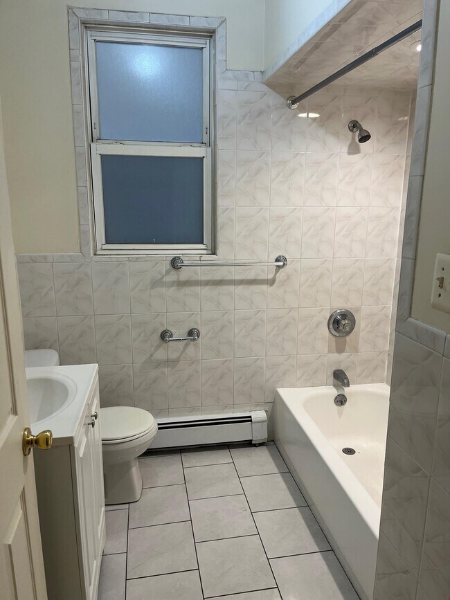 Building Photo - 32 Armstrong Ave