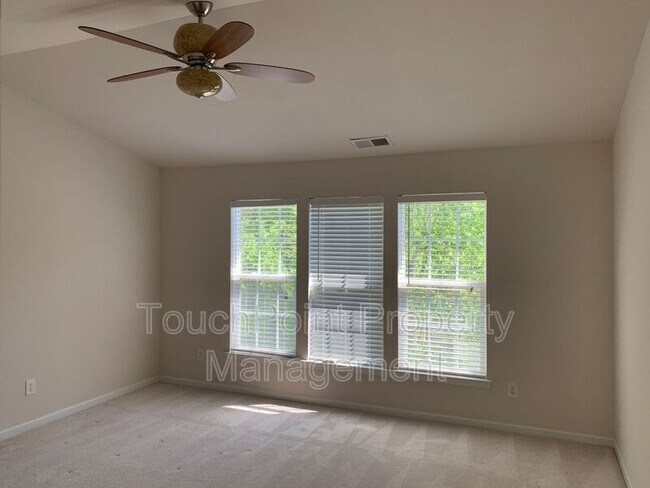 Building Photo - 9043 Mcalwaine Preserve Ave