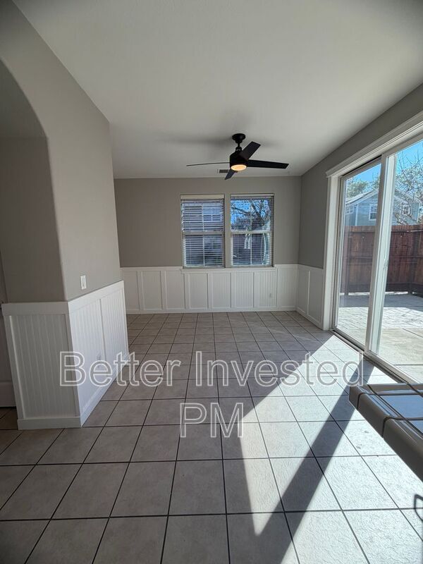 Building Photo - 2455 Prairie Ln