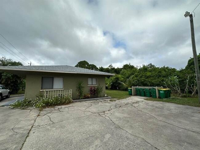 Building Photo - 2390 N Tropical Trail