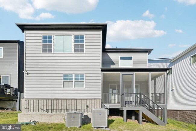 Building Photo - 42051 Night Nurse Cir