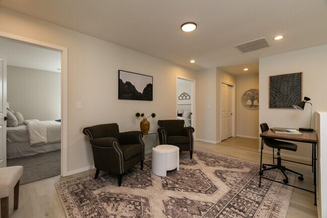 Building Photo - New Townhome in the Far NE Heights