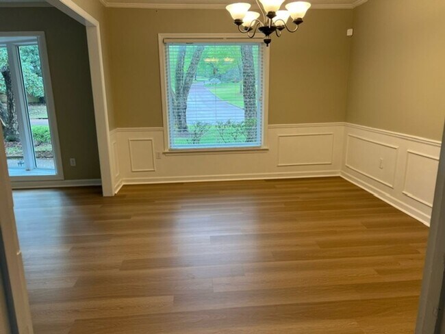 Building Photo - Beautiful Spacious Germantown Home!