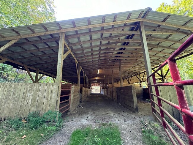 Building Photo - 1680 Lower Hatcher Creek Rd