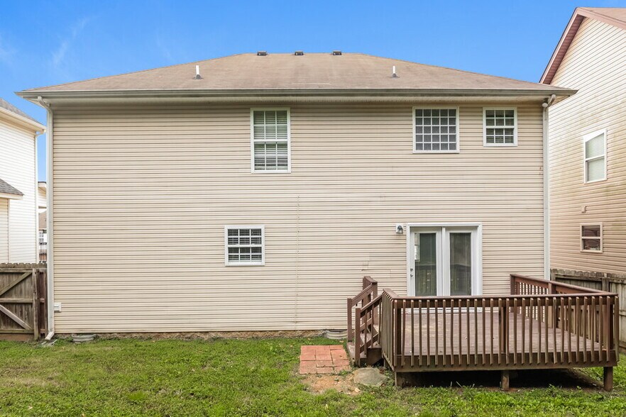 Building Photo - 412 Elegance Way