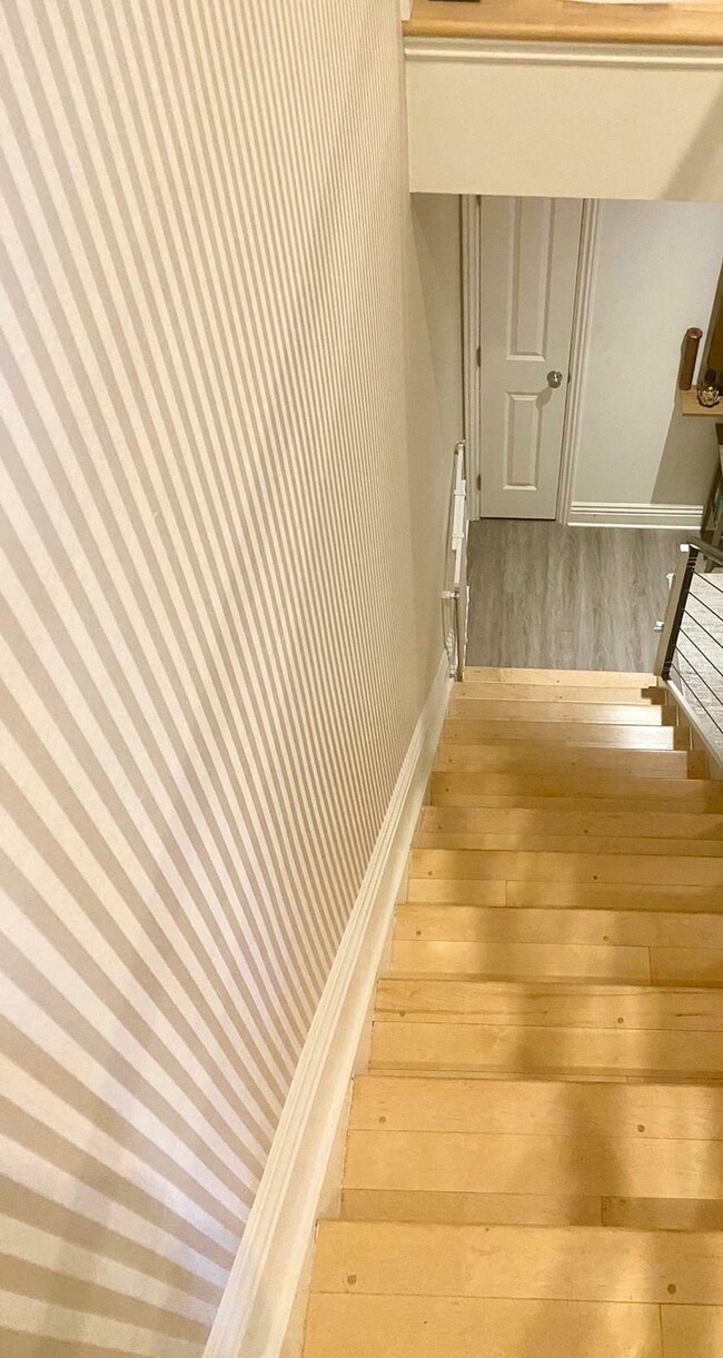 Building Photo - 525 Gough St