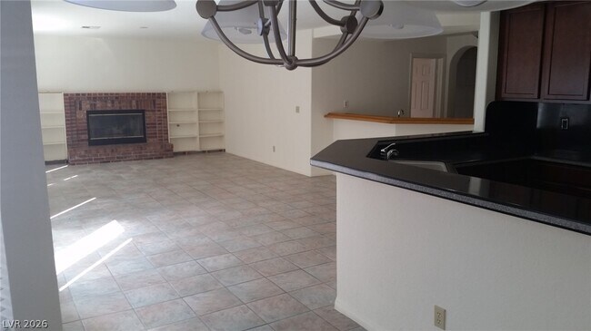 Building Photo - 1513 War Paint Dr