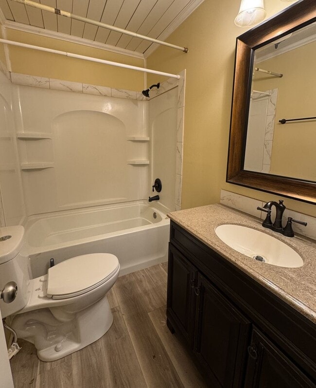 Building Photo - 5813 Starling Cir