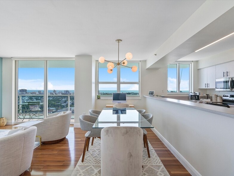 Building Photo - 650 West Ave