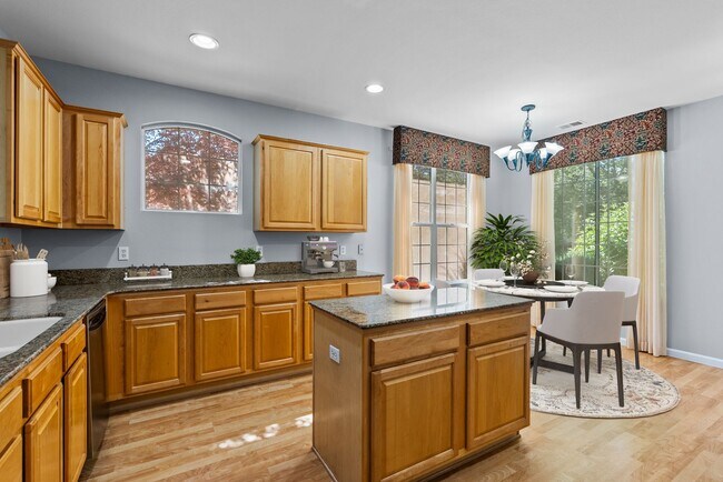 Building Photo - Damonte Ranch 3 bedroom charmer