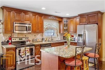 Building Photo - 1898 Rollingwood Dr