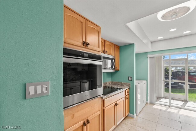 Building Photo - 304 Tudor Dr