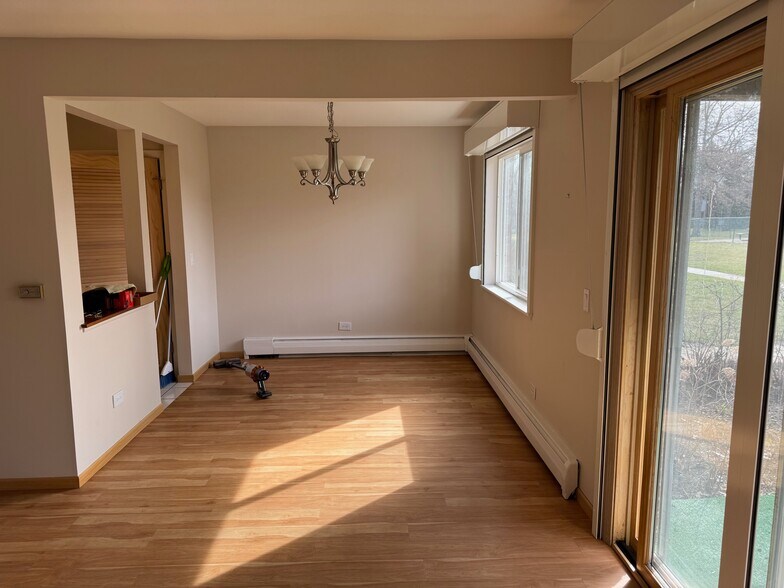 Building Photo - 2423 E Olive St