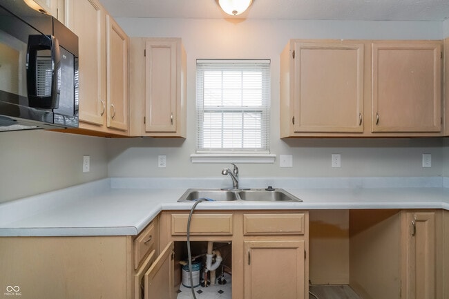 Building Photo - 3422 Lauren Dr