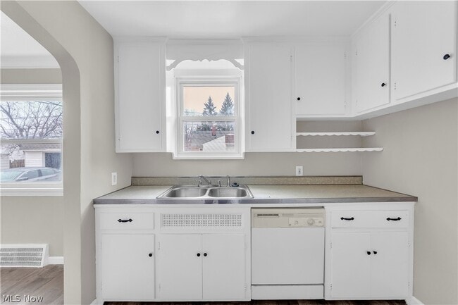 Building Photo - 21303 Kenyon Dr